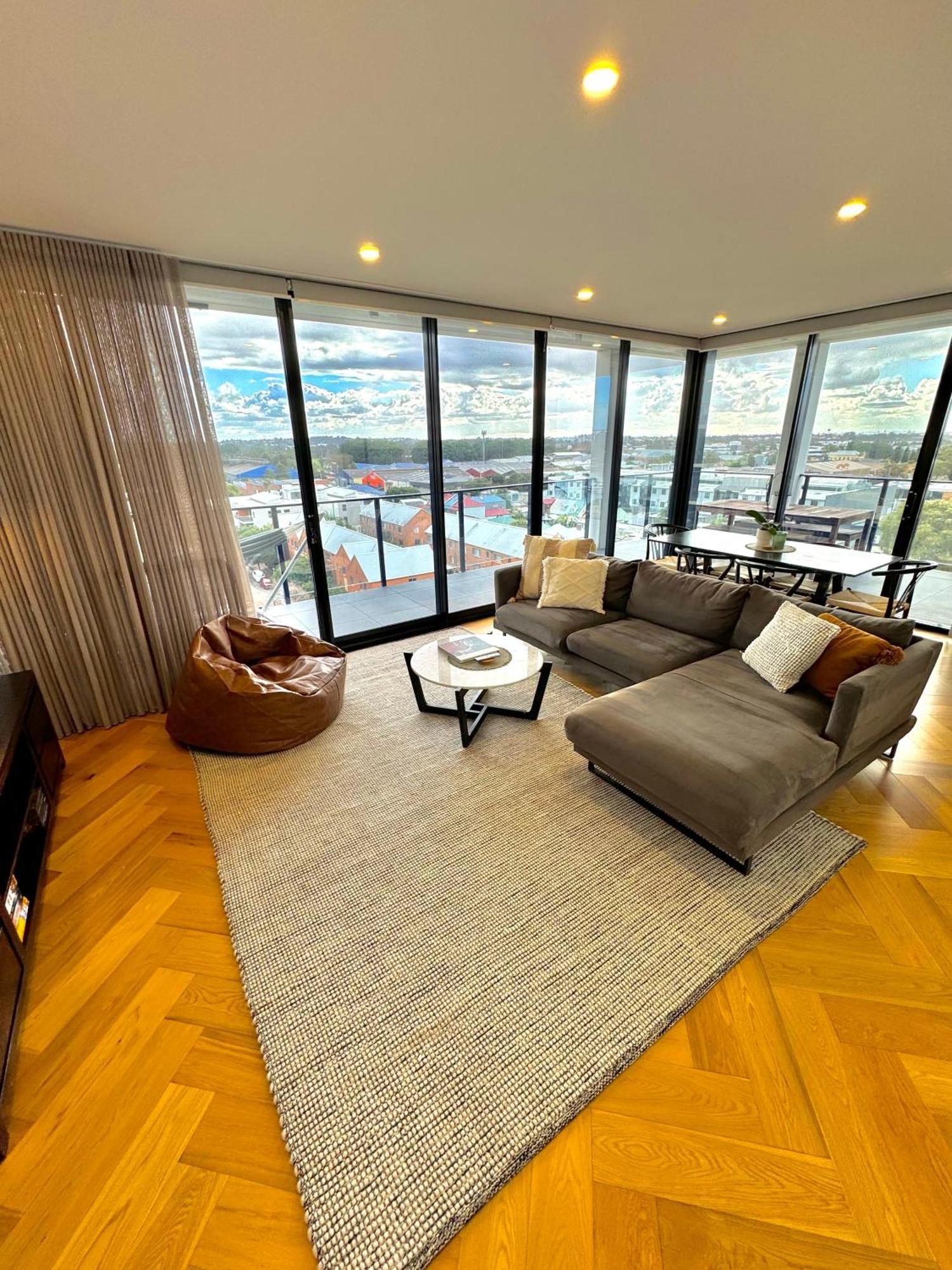 Harbour Towers, Newcastle'S Elite Apartment Stays, Free Parking & Tram Access Exterior foto